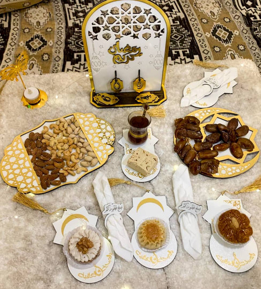 طقم مائدة رمضان الذهبي مع هدية مميزة لوحة أيام رمضان